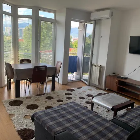 Appartamento Center 3 Bedrooms With Kitchen And Private Bathroom Skopje